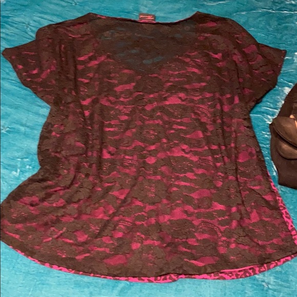 Lace Back Top - Picture 5 of 6